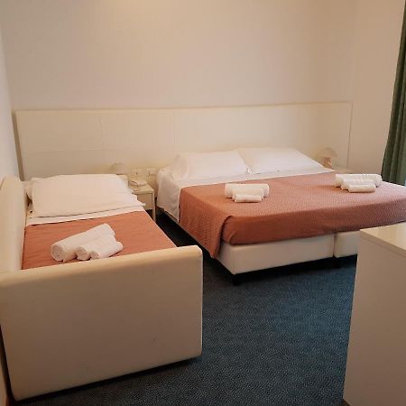Hotel Sorriso Milano Marittima Kültér fotó