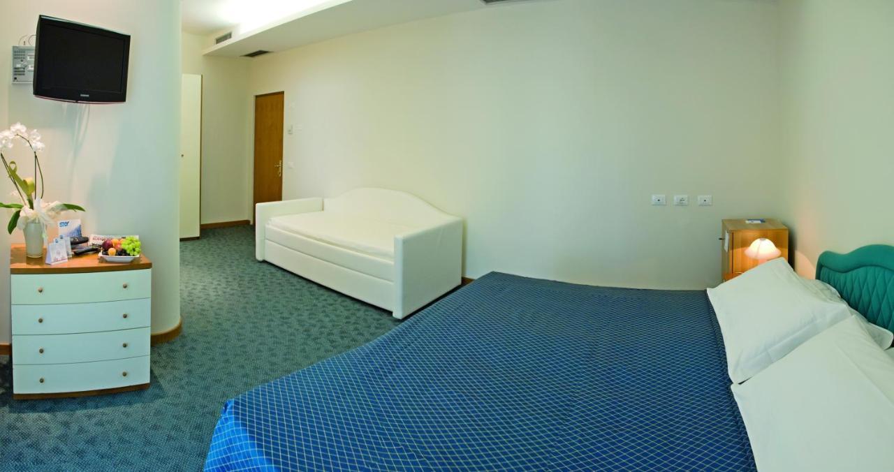 Hotel Sorriso Milano Marittima Kültér fotó