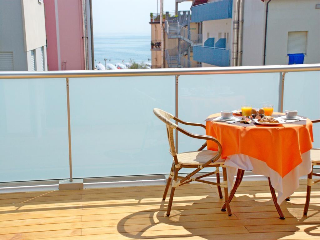 Hotel Sorriso Milano Marittima Kültér fotó