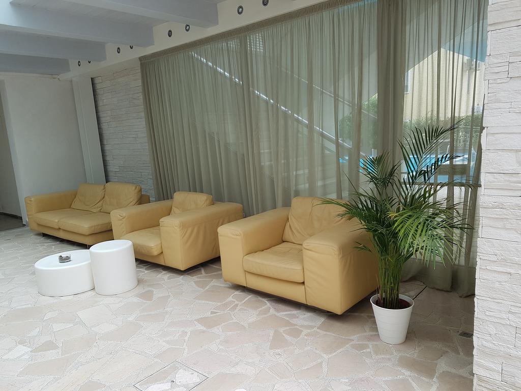 Hotel Sorriso Milano Marittima Kültér fotó