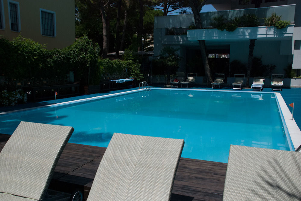 Hotel Sorriso Milano Marittima Kültér fotó