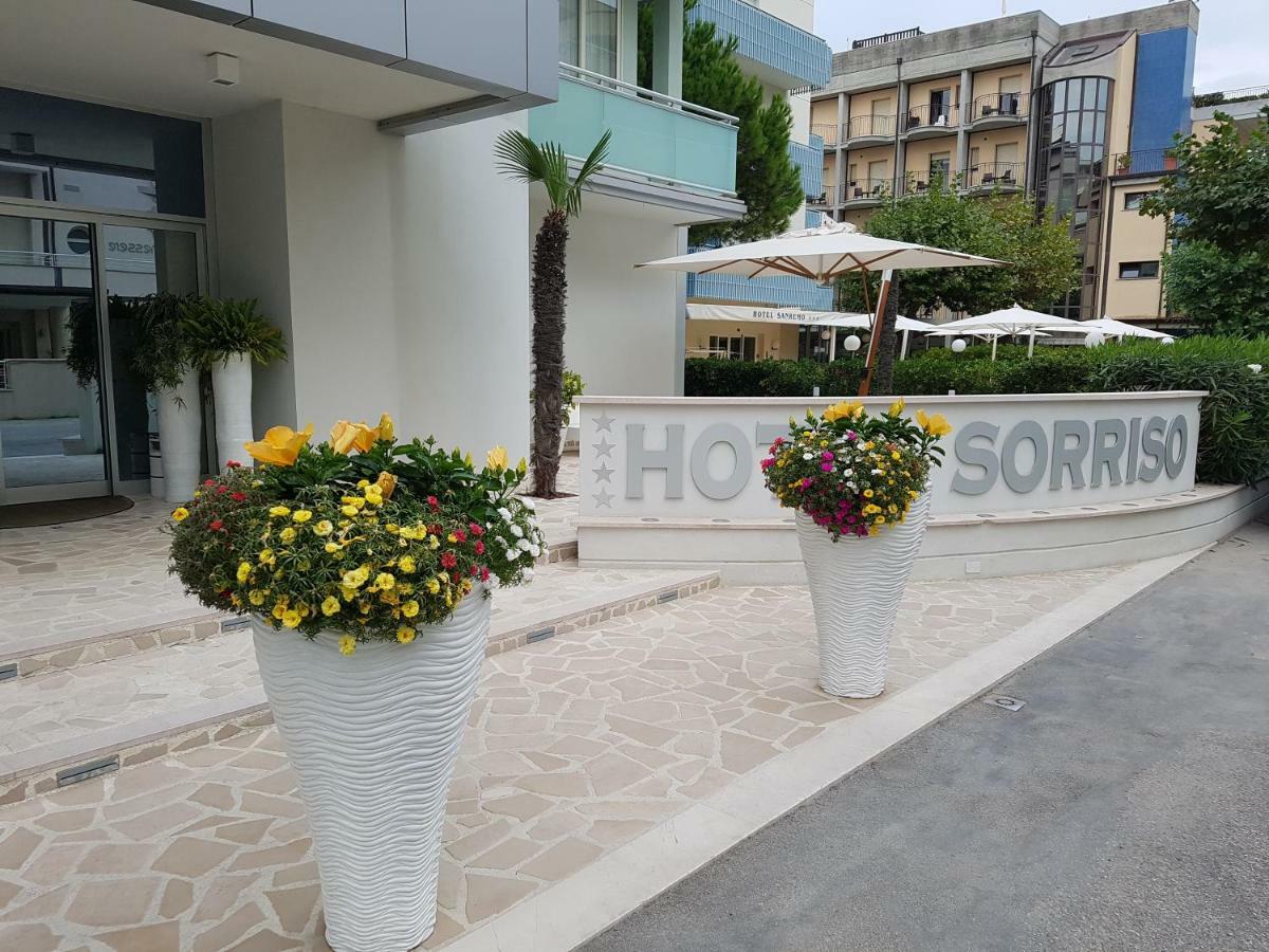 Hotel Sorriso Milano Marittima Kültér fotó